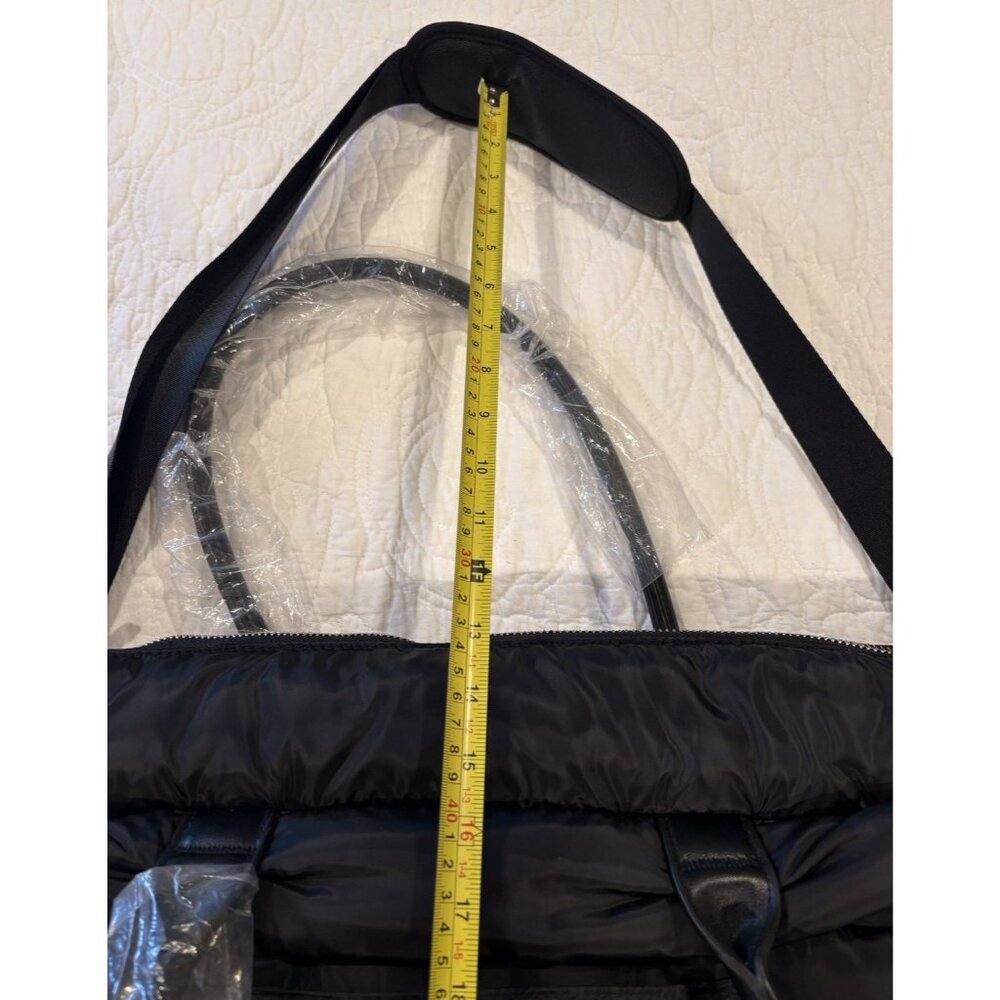 iPack Puffy Day Bag Tote Luggage Black Bag Travel Adjustable Strap & Pockets NEW - Picture 15 of 15